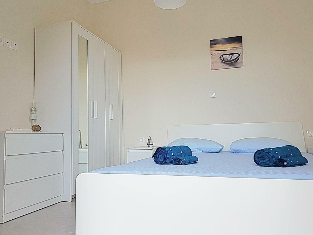 Mango Apartment Nikiti  Luaran gambar